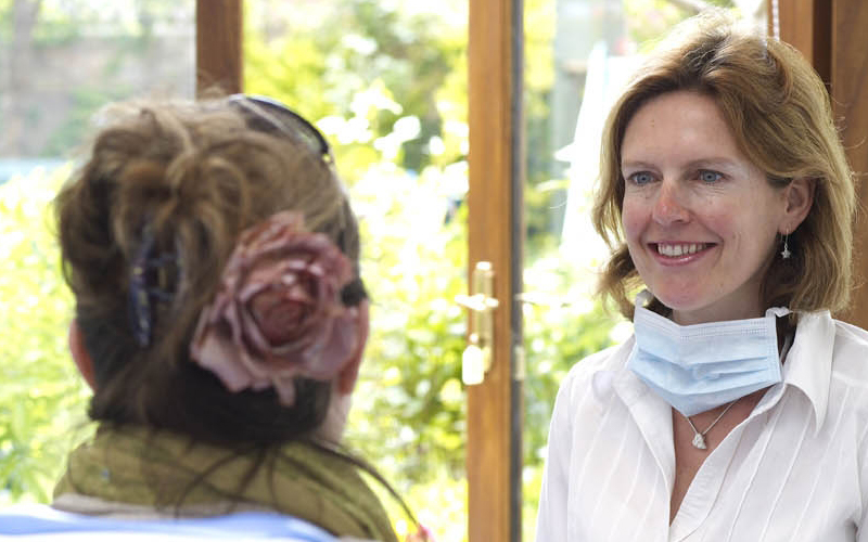 Zygomatic implants dentist Dr Ellie Ledger